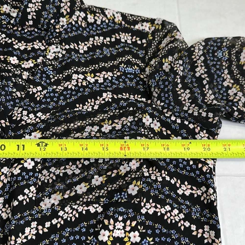 Candies Women’s Size Large Black Floral Button Down Top - Picture 8 of 10